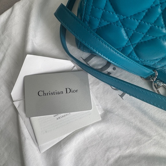 Lady Dior｜Medium Bag in Blue - Picture 10 of 12